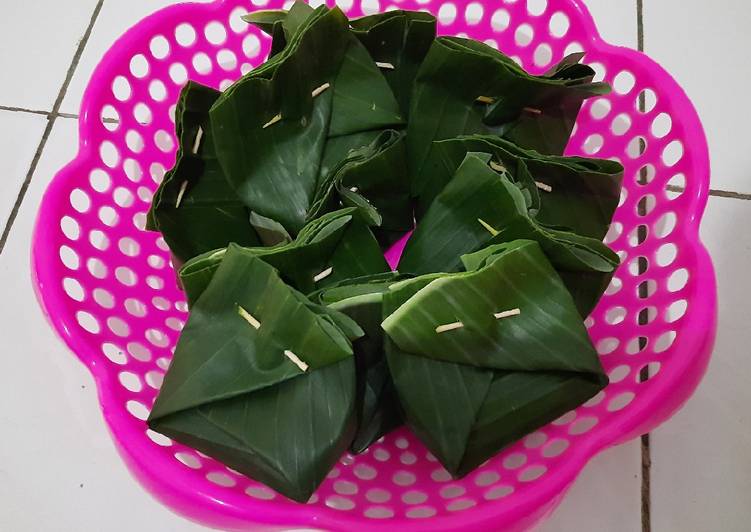 Bagaimana Menyajikan Pepes Tahu Daun Kemangi, Bikin Ngiler