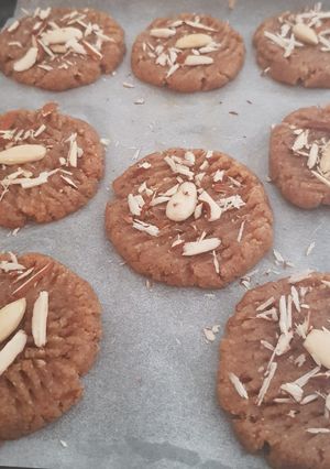 A picture of Almond cookies.
