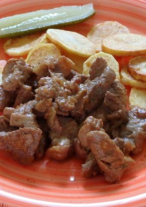 Hagymás, serpenyős hús recept fotója