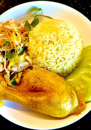 Hình của món Cơm gà.