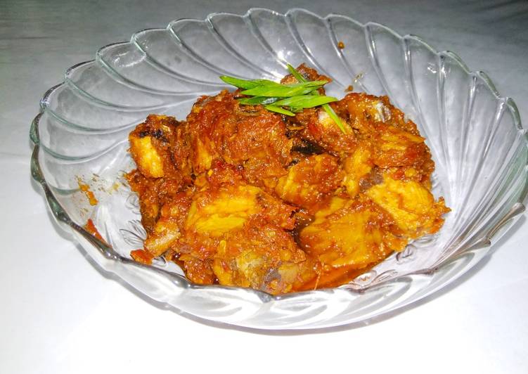 Tongkol bumbu pedas