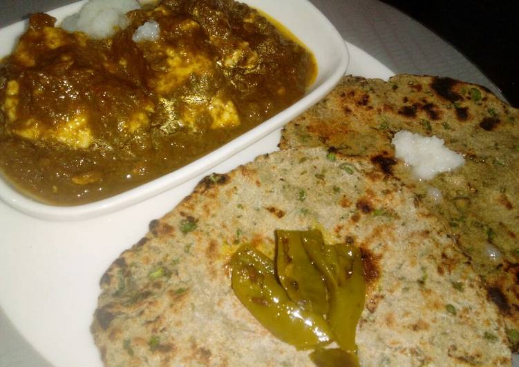 Palak Paneer with Bajra Bathua Chapati