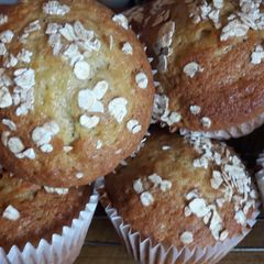 A picture of My walnut banana (bread) muffins.