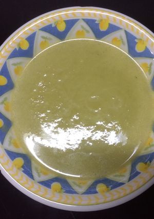 Una foto de Crema de espárragos y puerro
