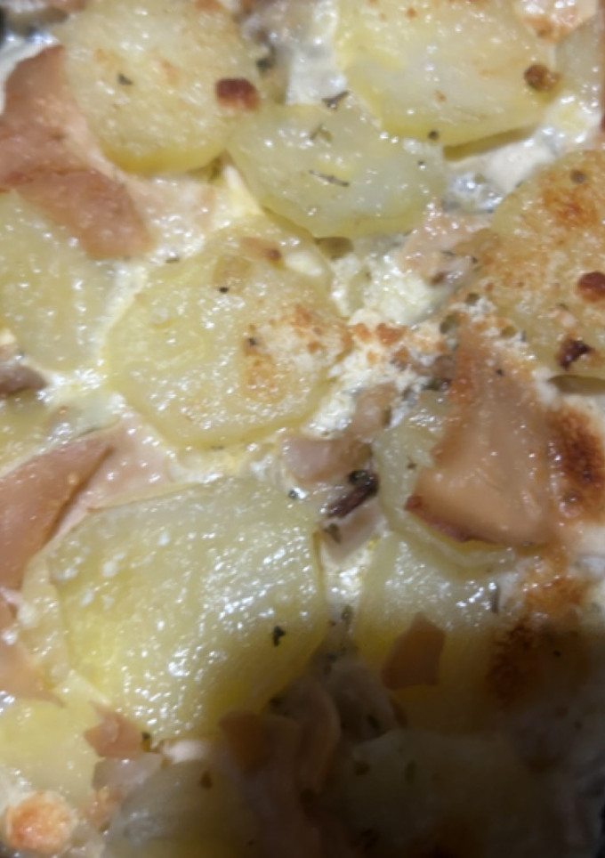 Una foto de Papas a la crema con champiñones 🍄