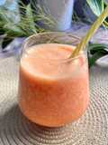 Smoothie de sandía, piña y plátano