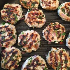 A picture of Greek Turkey Burgers.