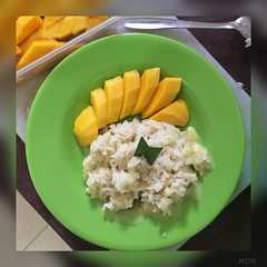 A picture of Pulut Mangga 🧡.