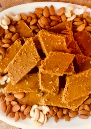 A picture of Besan Burfi.