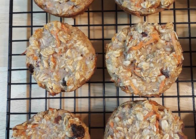Carrot Cake Baked Oatmeal Cups