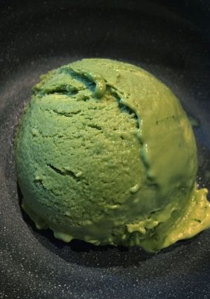 A picture of How to Make Matcha Ice Cream Without a Machine.