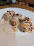 Paccheri rellenos de berenjena, nueces con vinagreta de requesón
