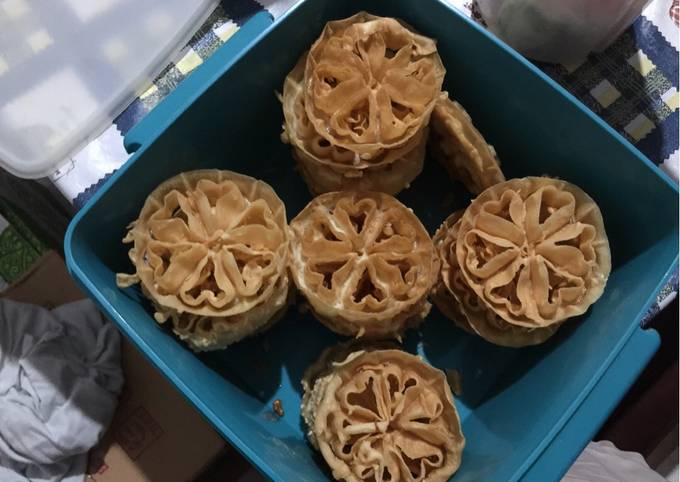 Anti Ribet, Bikin Kembang Goyang wijen mantapp, tidak banyak minyak Menu Enak Dan Mudah Dibuat