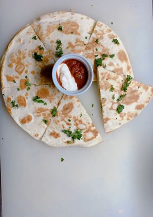 Una foto de Quesadilla de pollo
