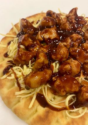 Φωτογραφία της συνταγής Πίτσα barbecue με κεμπάπ σόγιας