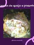 Caneca de queijo e presunto