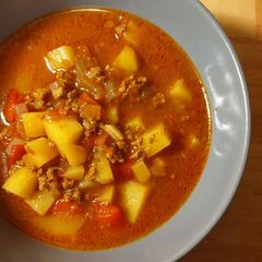 A picture of Goulash soup.
