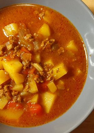 A picture of Goulash soup.