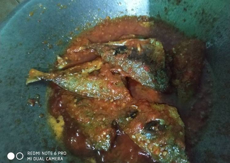 Sambel ikan goreng