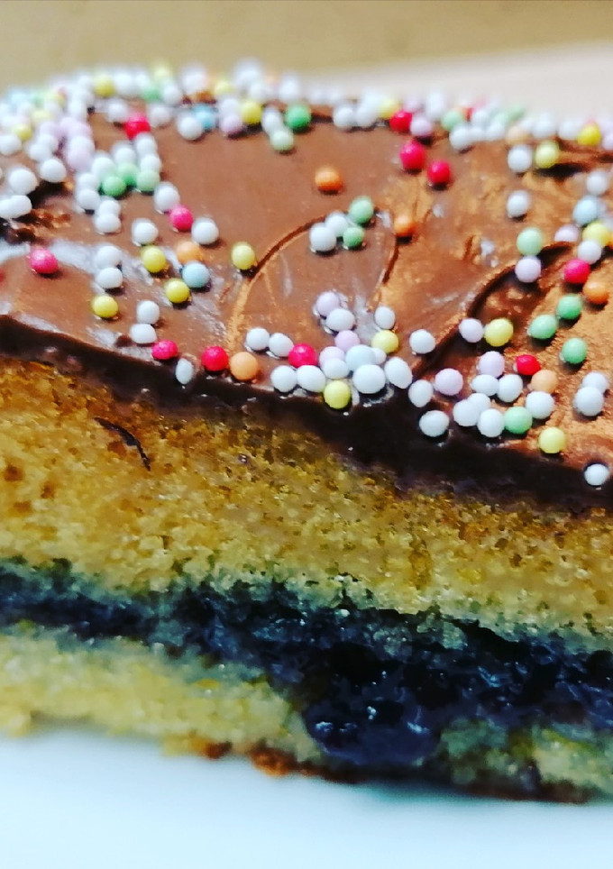 Una foto de Bizcocho avainillado con arándanos