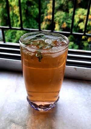 মিন্ট লেমন আইস টি(mint lemon ice tea recipe in Bengali) রেসিপির প্রধান ছবি