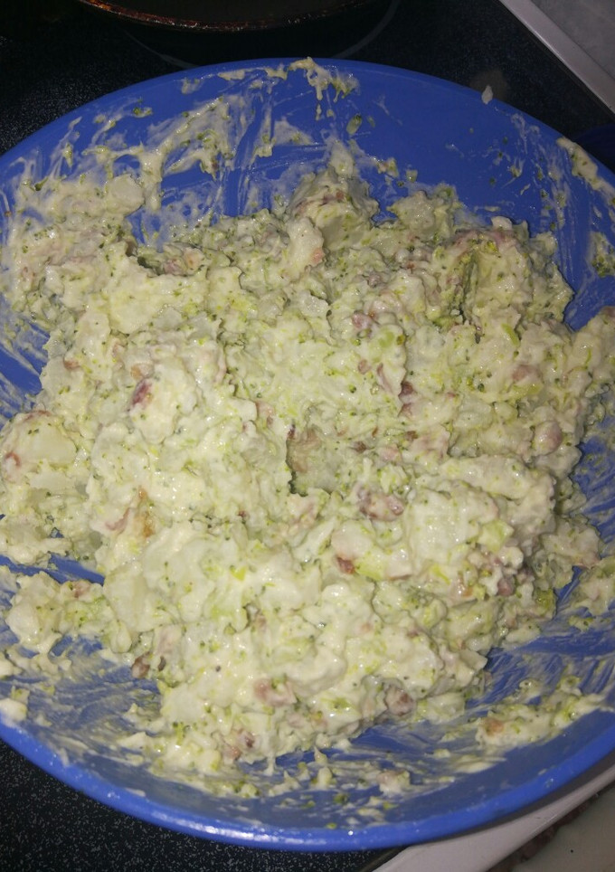 Una foto de Ensalada de papa y tocineta