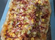 Una foto de pizza de semolin