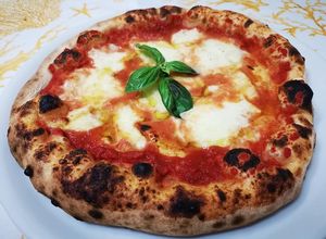 Foto di Pizza fatta in.... giardino! (impasto con Bimby)