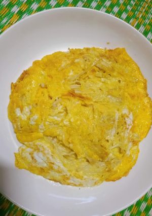 Hình của món Trứng chiên nấm kim châm.