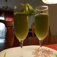 A picture of Yummy Smoothies with Organic Spinach, Pineapple & Frozen Banana.