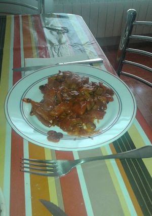 Foto principal de Lomo con setas y salsa de tomate