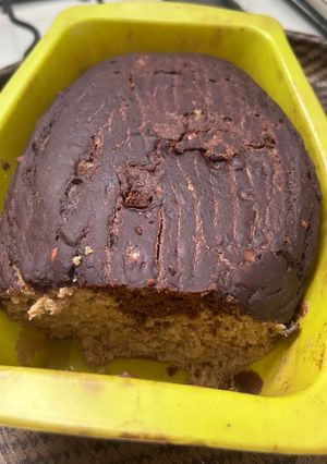 Una foto de Budín marmolado saludable de banana cacao y harina de avena
