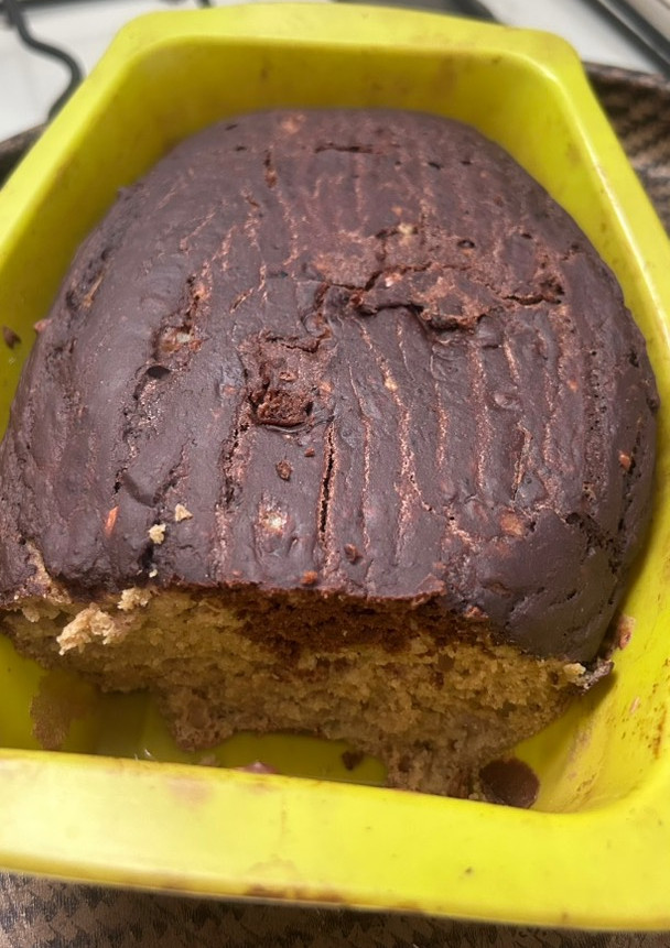Una foto de Budín marmolado saludable de banana cacao y harina de avena