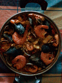 Una foto de “Paella” de marisco o arroz con cosas 🥘