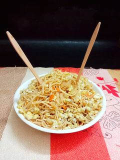 এগ নুডুলস (egg noodles recipe in Bengali) রেসিপির প্রধান ছবি