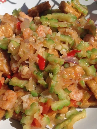 Langkah Gampang Membikin Resep Tumis Tempe Pare Udang Pedas yang Uenak Anti Ribet, Mantap Sekali