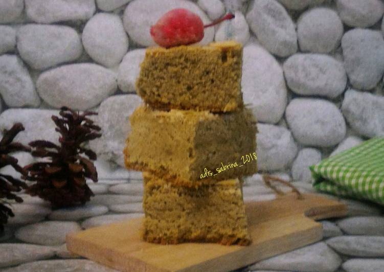 Almond Matcha Brownies