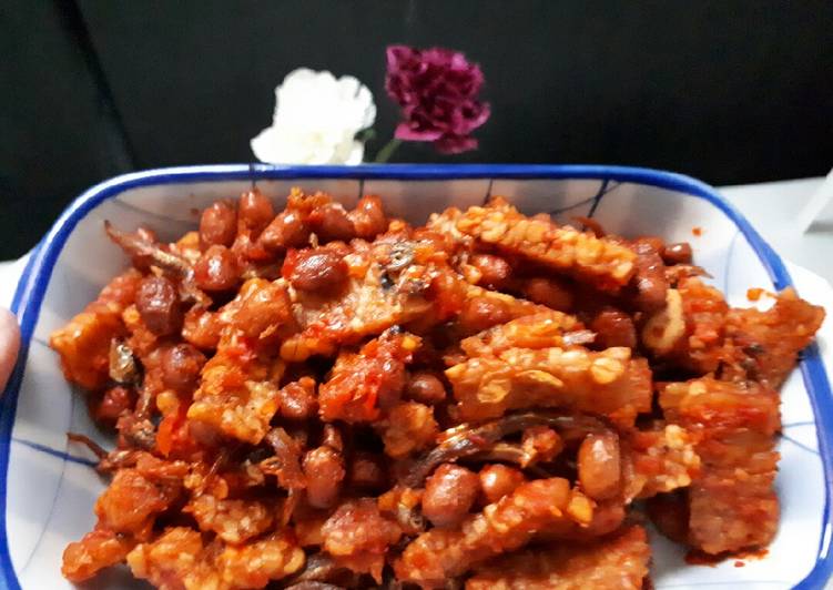 Resep: Untuk Mencoba Di RumahBalado Tempe,Teri,kacang 😊🍛🍽