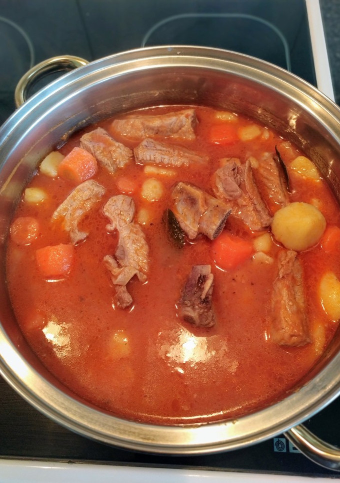Una foto de Patatas guisadas con costillas