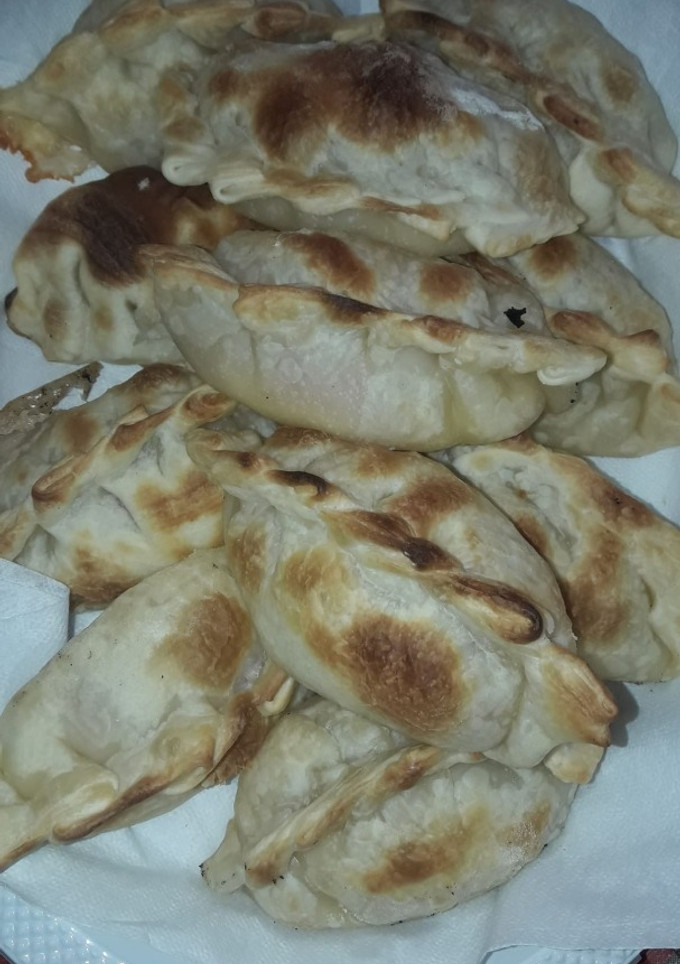 Una foto de Empanadas de jamón y queso