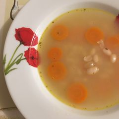 A picture of White bean soup.