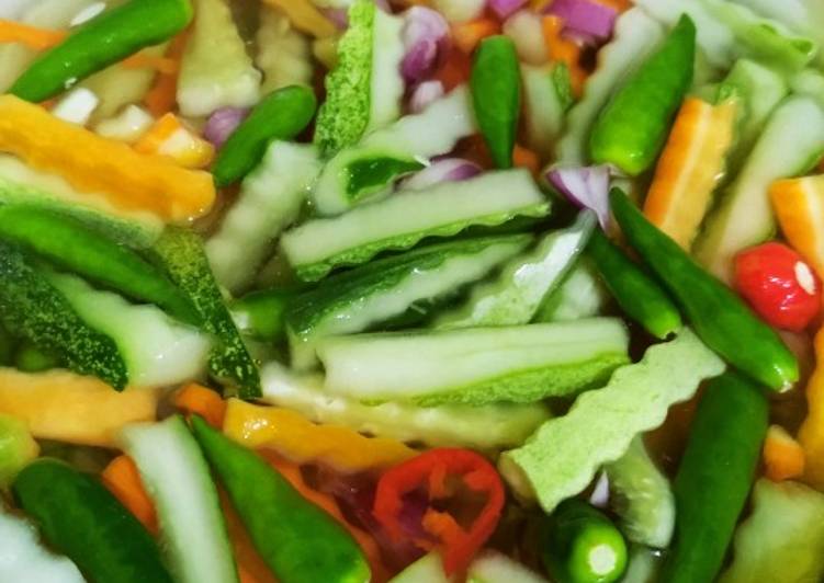 Acar mentimun wortel (mentah)