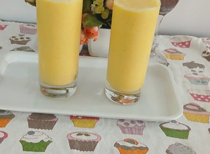 A picture of Alphonso Mango with venila icecream shake.