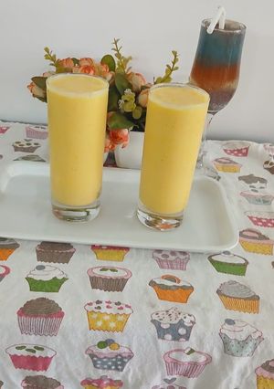 A picture of Alphonso Mango with venila ice cream shake.