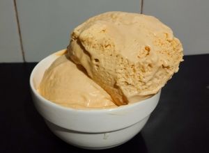 Una foto de 🍨 Helado Cremoso de Dulce de Leche Casero