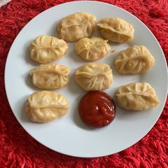 A picture of Momos.