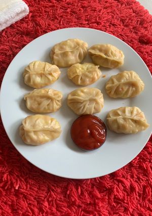 A picture of Momos.
