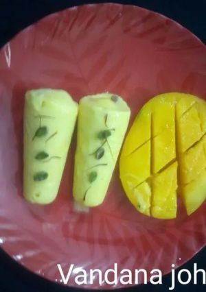 A picture of Mango Kulfi.
