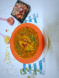 गुजराती दाल ढोकली (gujarati dal dhokli recipe in Hindi) रेसिपी मुख्य फोटो