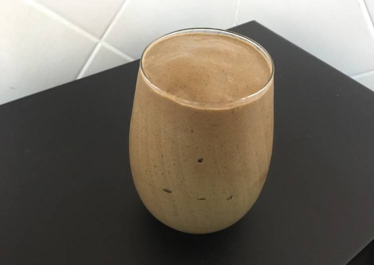 Simple Way to Make Super Quick Chocolate Peanut Butter Green Smoothie